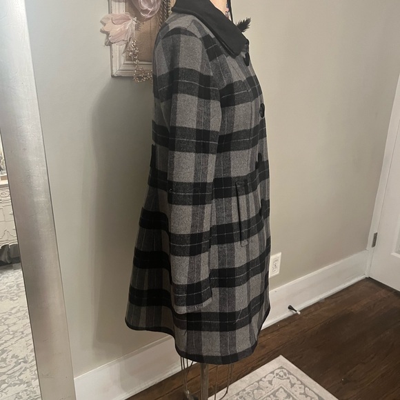 NWT Gal Meets Glam Marnette Coat - Picture 6 of 12